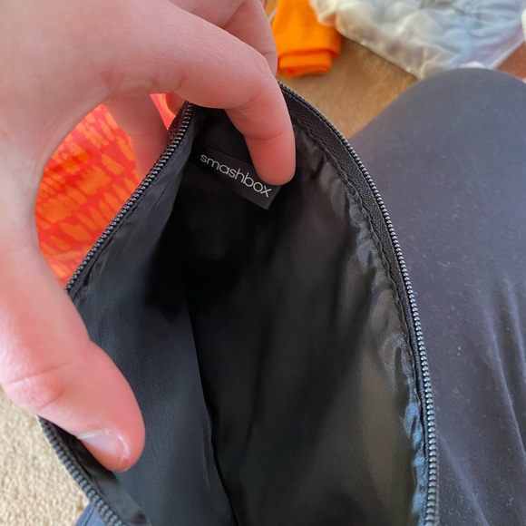 Smashbox Black Makeup Brush Bag - Picture 2 of 3